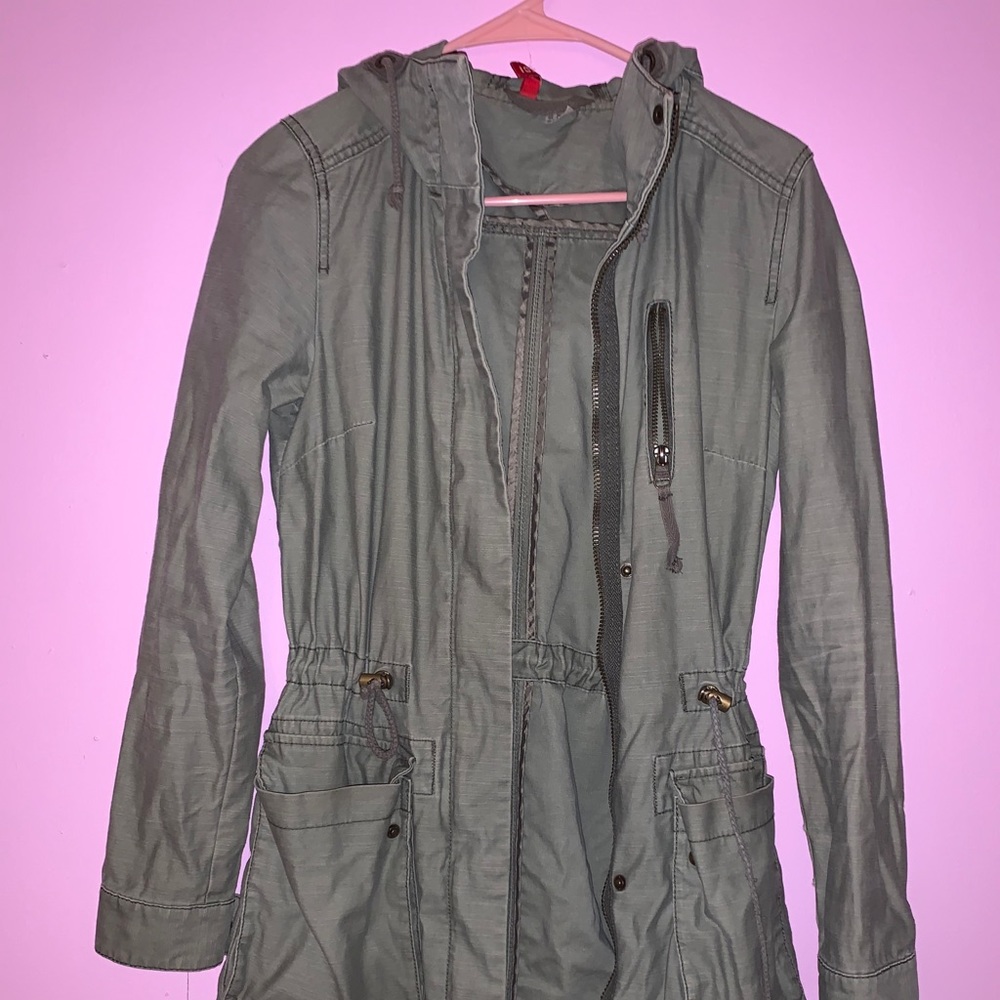 Trench coat - Picture 2 of 3